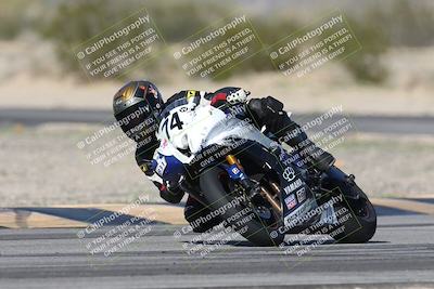 media/Jan-15-2026-Racers Edge (Thu) [[dfebeb70ab]]/3-B Group/Session 4 (Turn 5)/